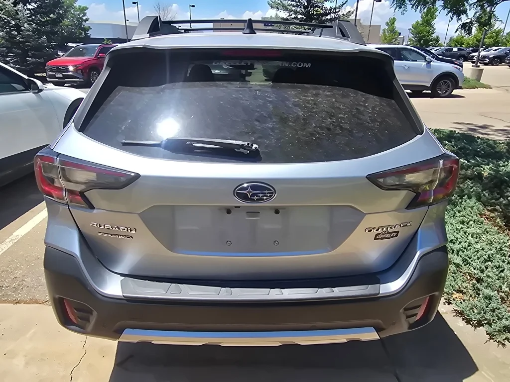 Used 2021 Ice Silver Metallic Subaru Limited image 15