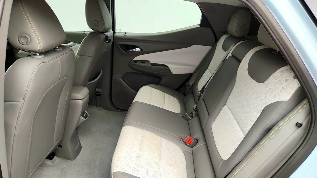 Used 2023 Ice Blue Metallic Chevrolet FWD 4dr Premier w/ Sun & Sound Package image 23
