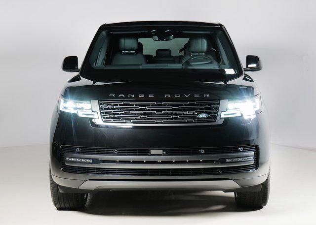 New 2026 Santorini Black Land Rover SE image 8
