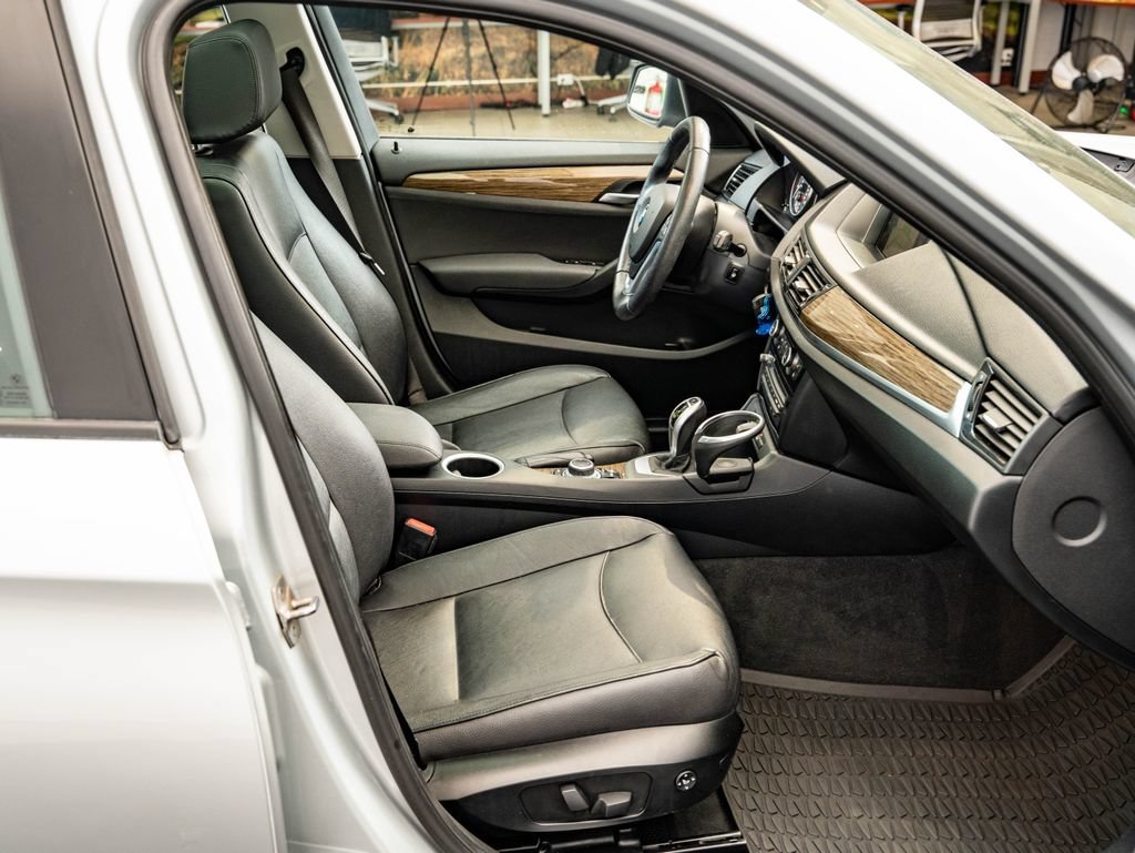 Used 2015 Glacier Silver Metallic BMW xDrive28i image 22