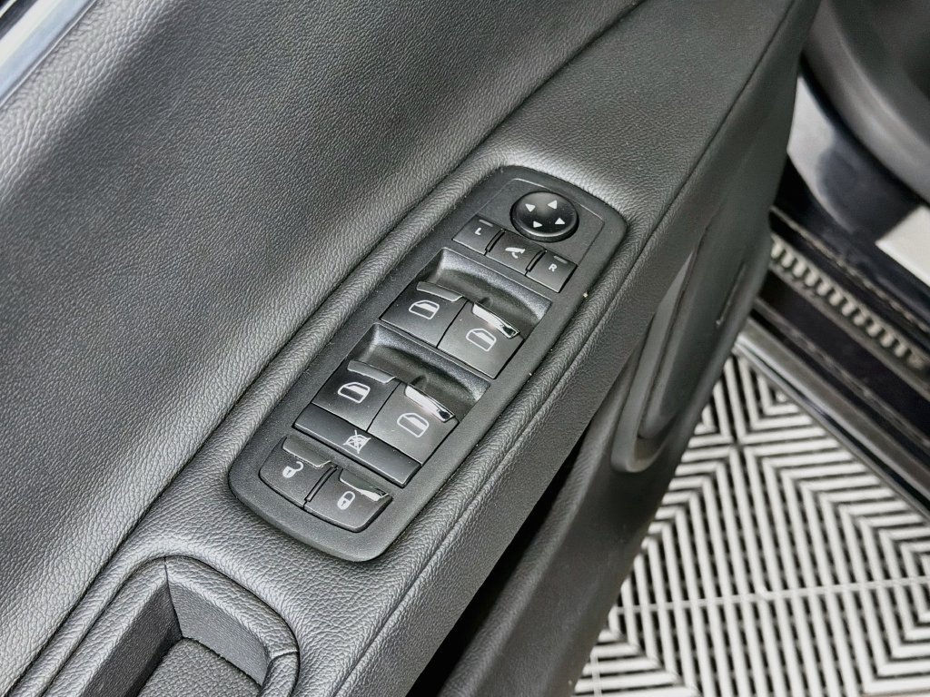 Used 2022 Black Maserati Modena Q4 image 18