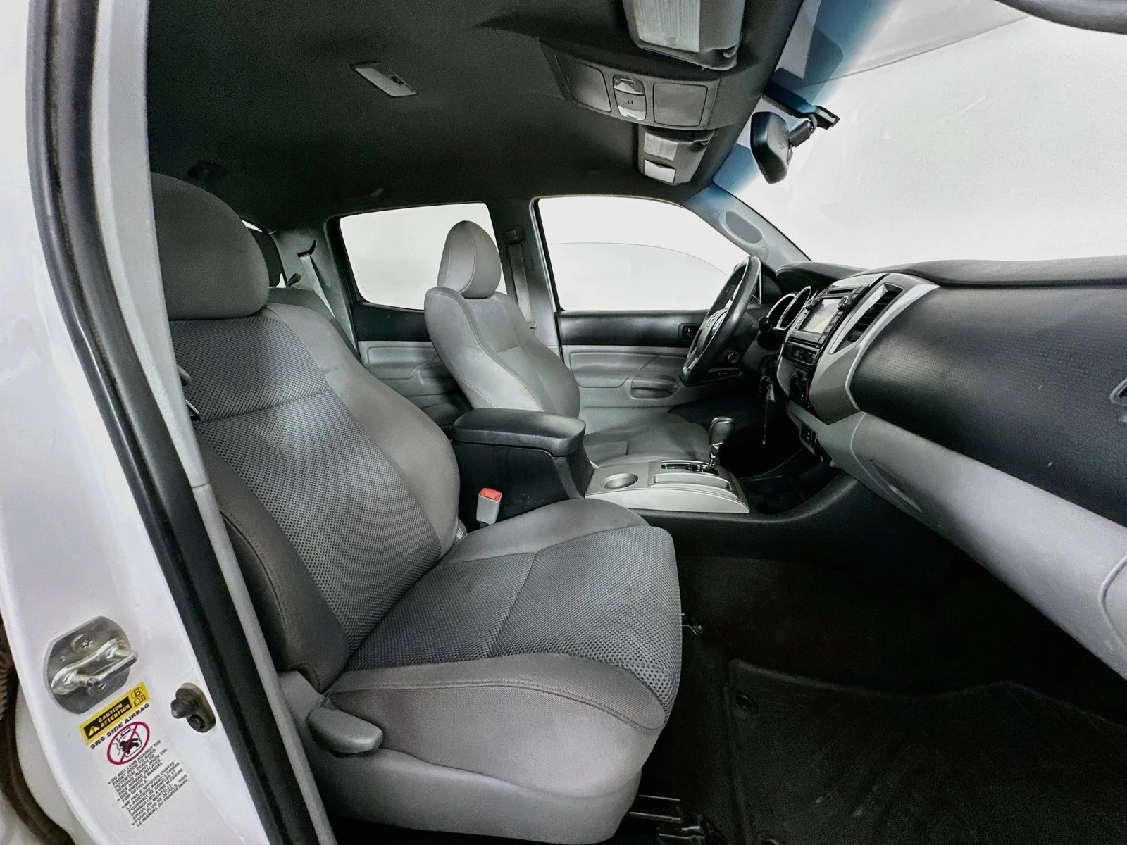 Used 2012 Super White Toyota Base image 26