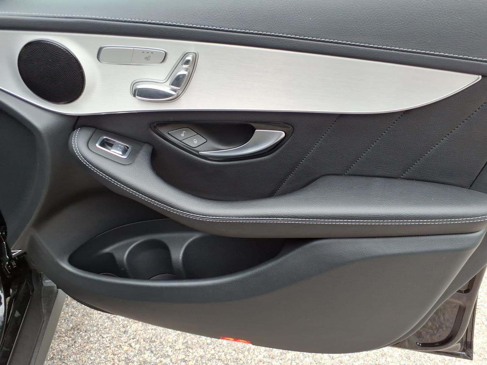Used 2023 Black Mercedes-Benz GLC 300 image 25