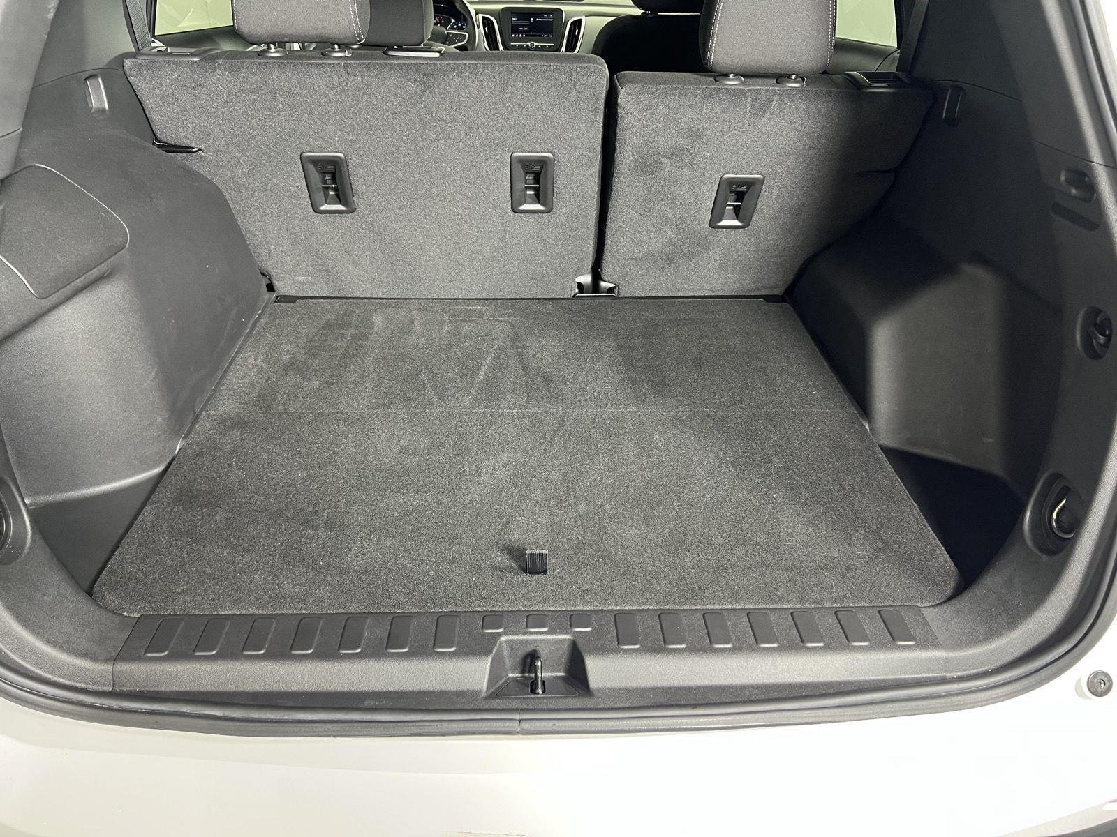 Used 2022 Summit White Chevrolet LS image 19