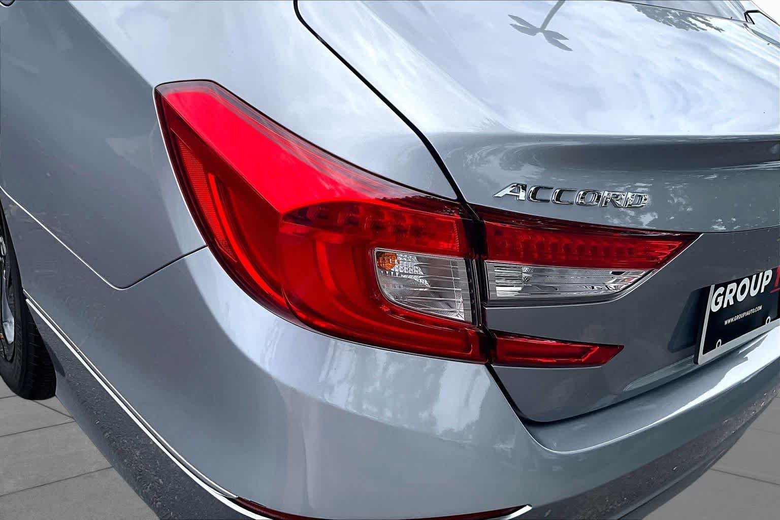 Used 2018 Lunar Silver Metallic Honda EX-L 2.0T image 29