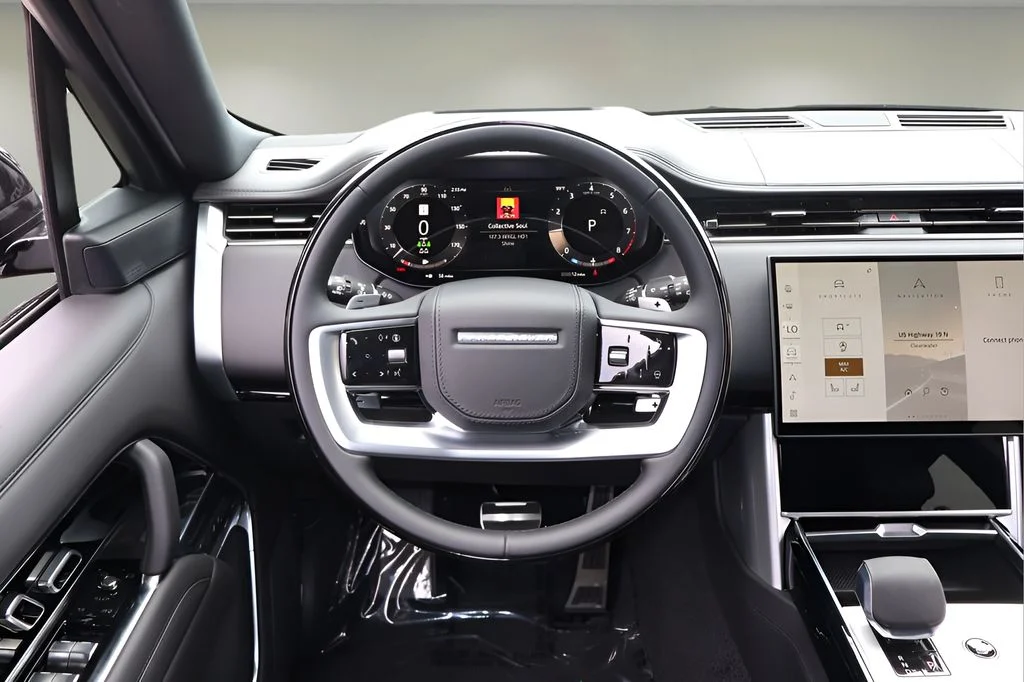 New 2026 Santorini Black Land Rover SE image 14