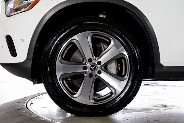 2022 Mercedes-Benz GLC GLC300 - Photo 12