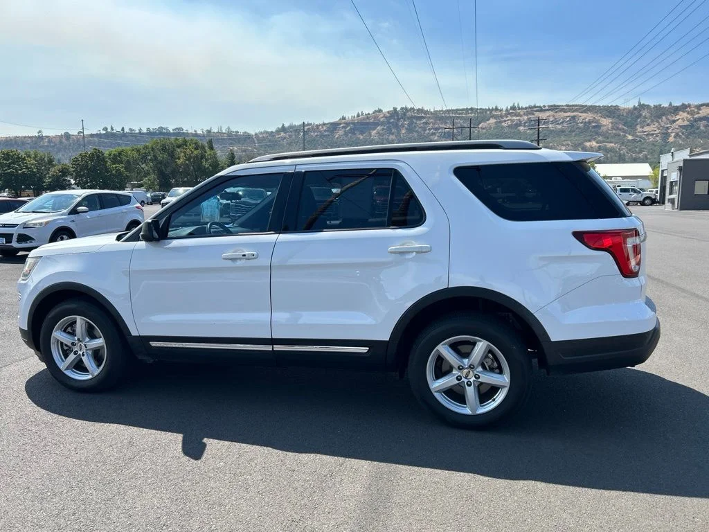 Used 2018 Oxford White Ford XLT image 10