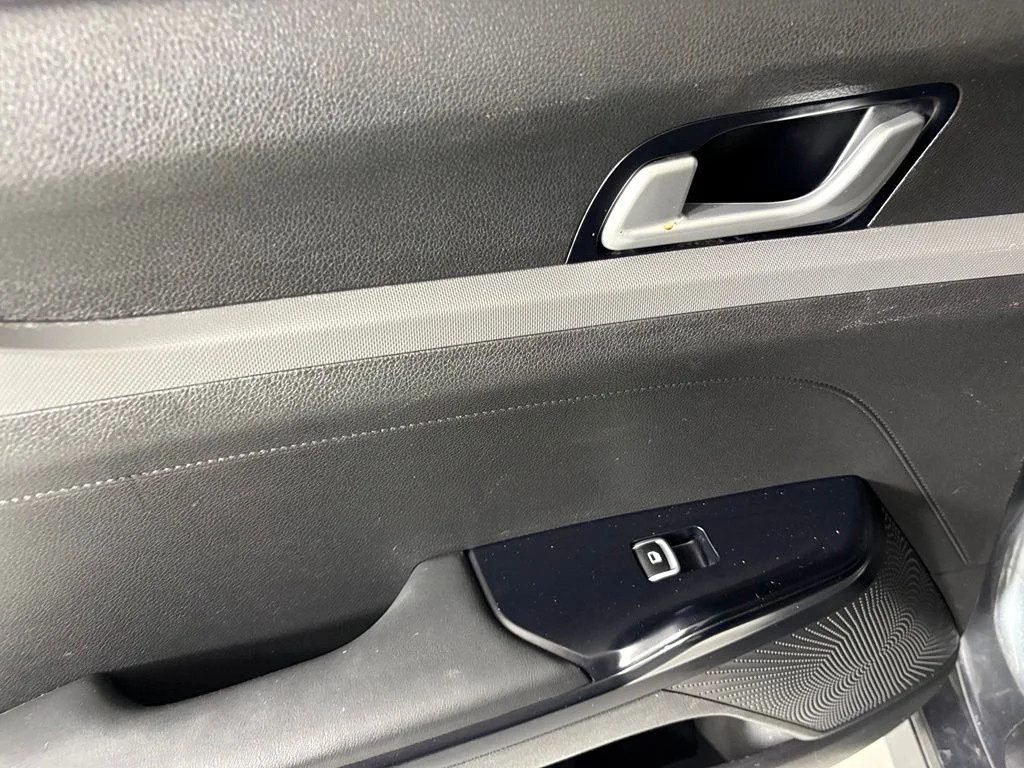 Used 2021 Gray Kia LXS image 32