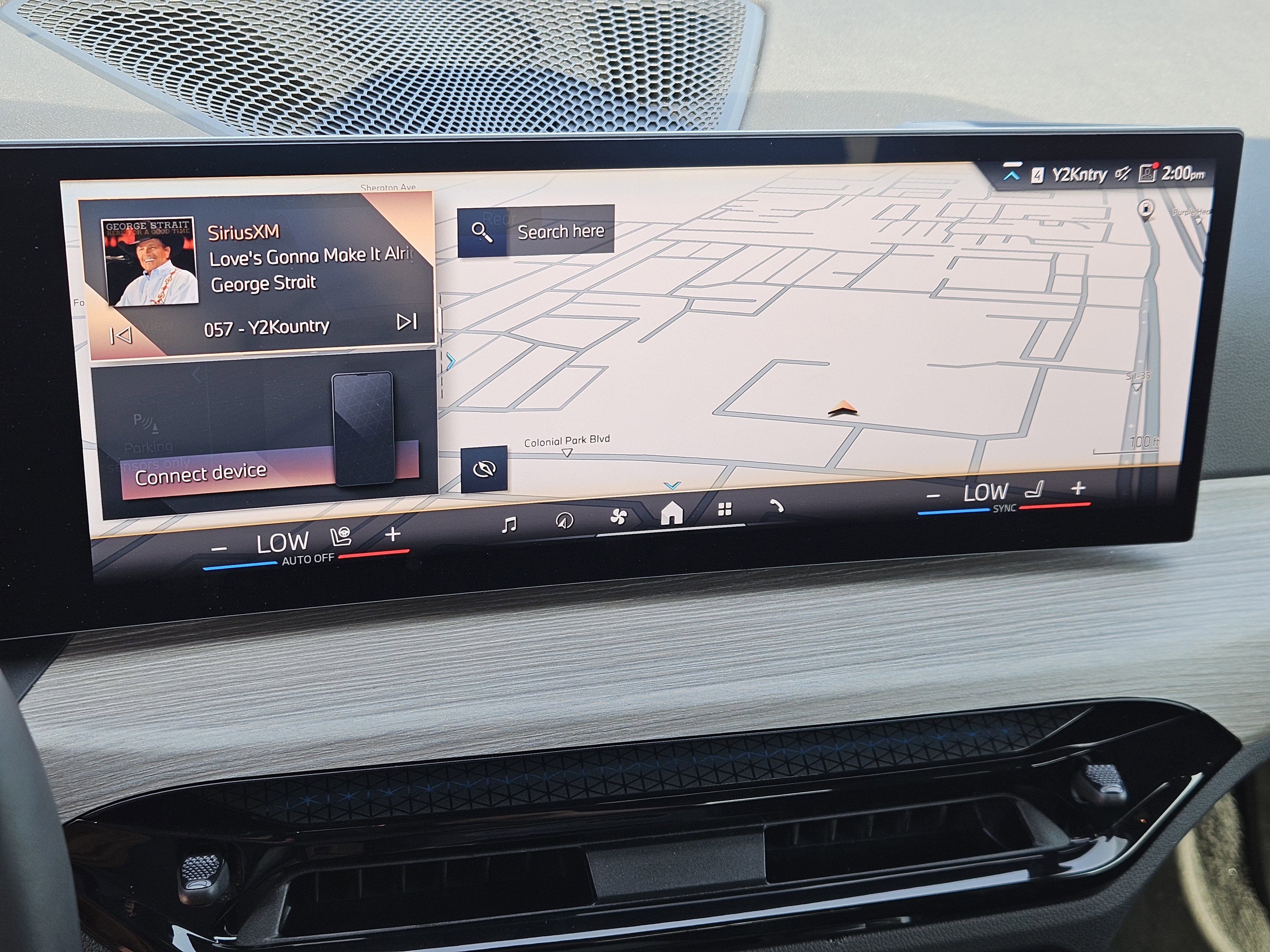 2025 BMW 3 Series 330i - Photo 13