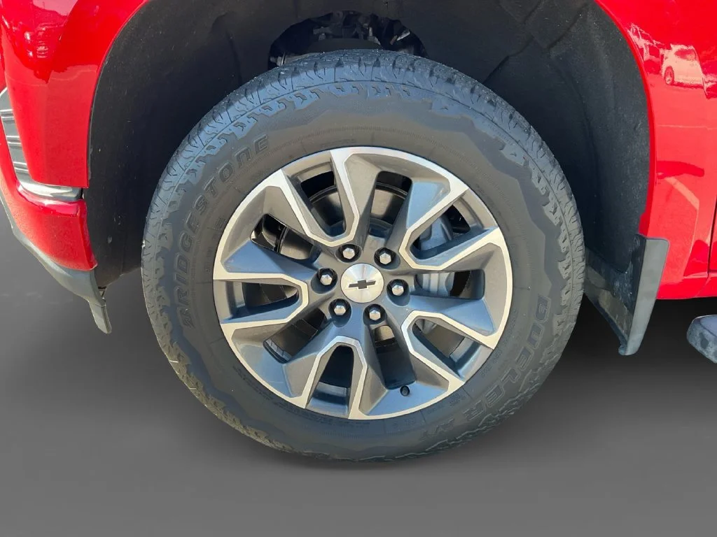 Used 2019 RED HOT Chevrolet RST image 11