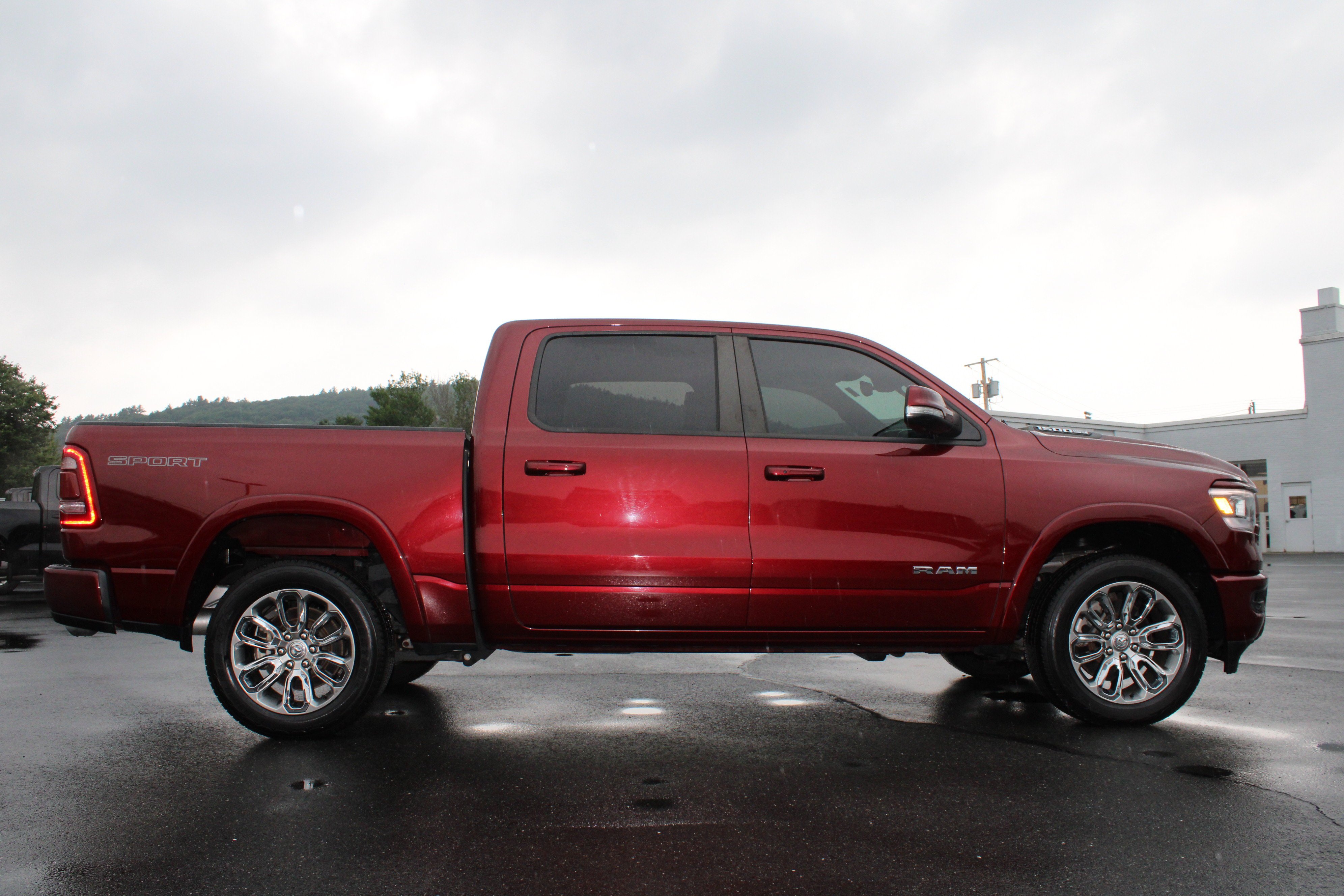 Used 2022 Delmonico Red Pearlcoat Ram Laramie image 6