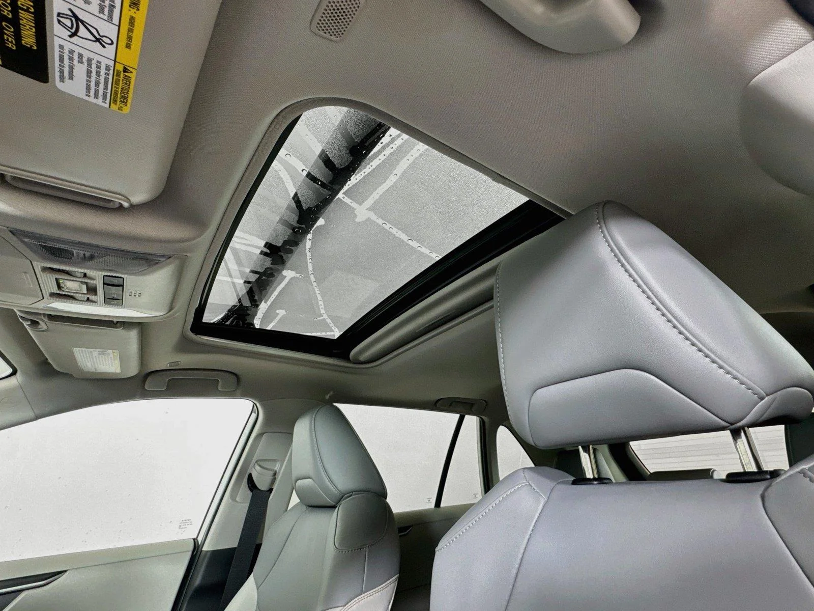 Used 2025 Wind Chill Pearl Toyota XLE Premium image 22