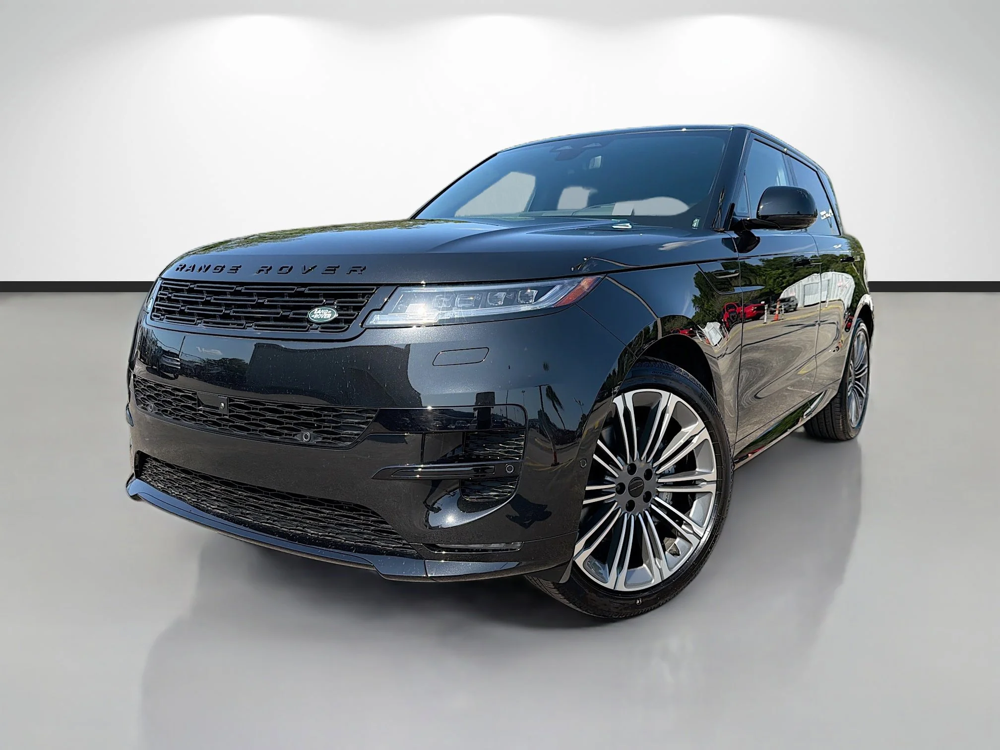 New 2026 Santorini Black Metallic Land Rover Dynamic SE image 1