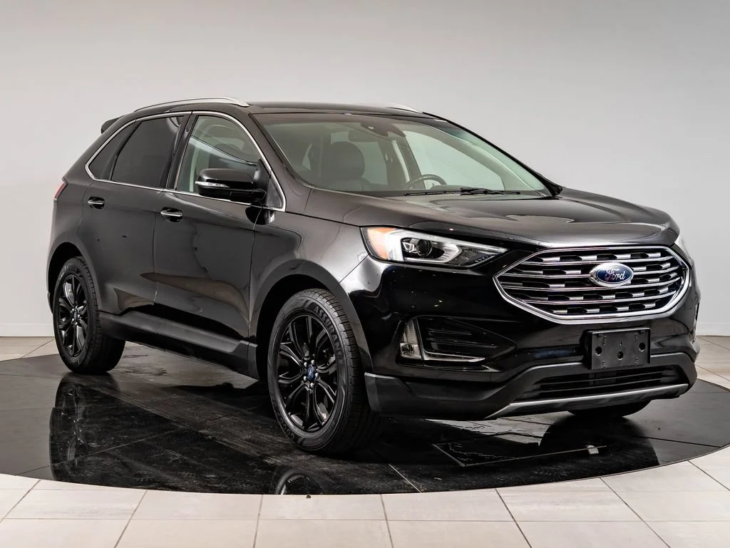 Used 2019 Agate Black Metallic Ford Titanium image 12