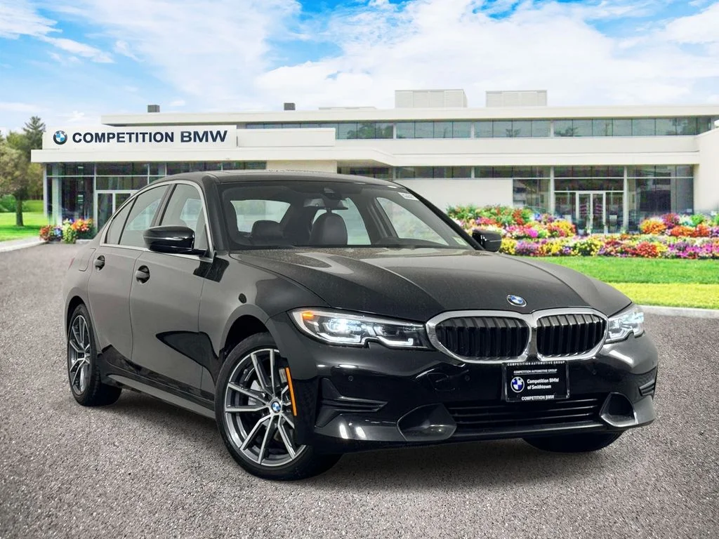 2022 BMW 3 Series 330i xDrive Sedan's photo