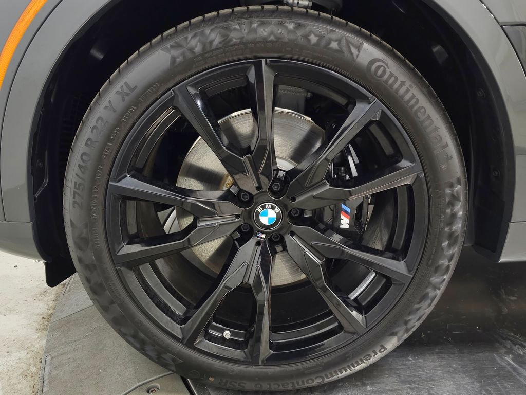 Used 2026 Gray Metallic BMW M60i image 7