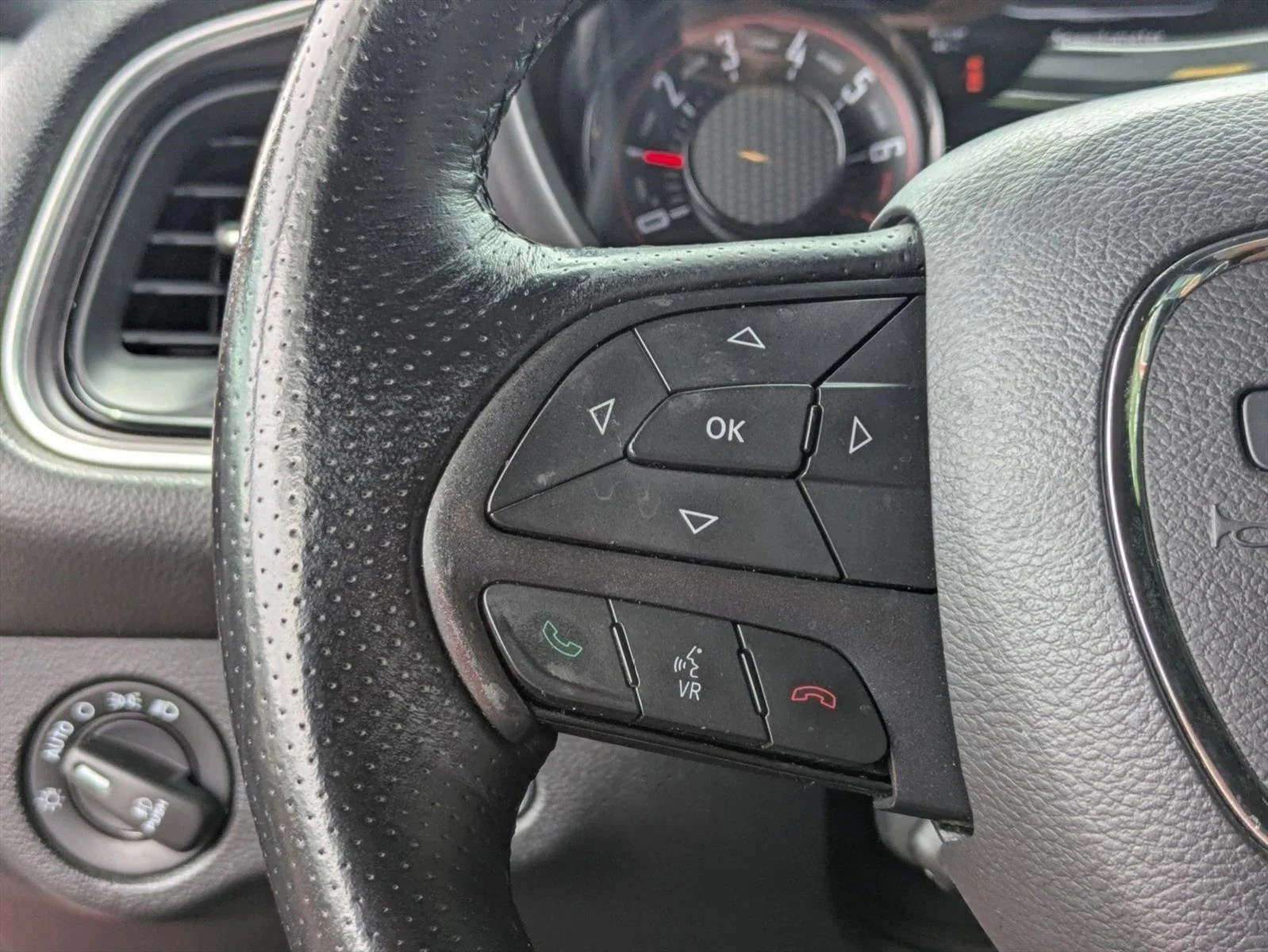Used 2016 Torred Clearcoat Dodge SXT Plus image 11