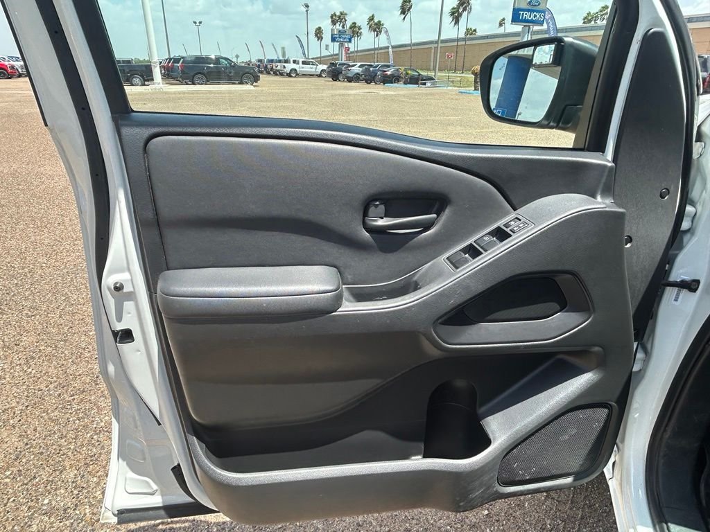 Used 2023 White Nissan S image 11