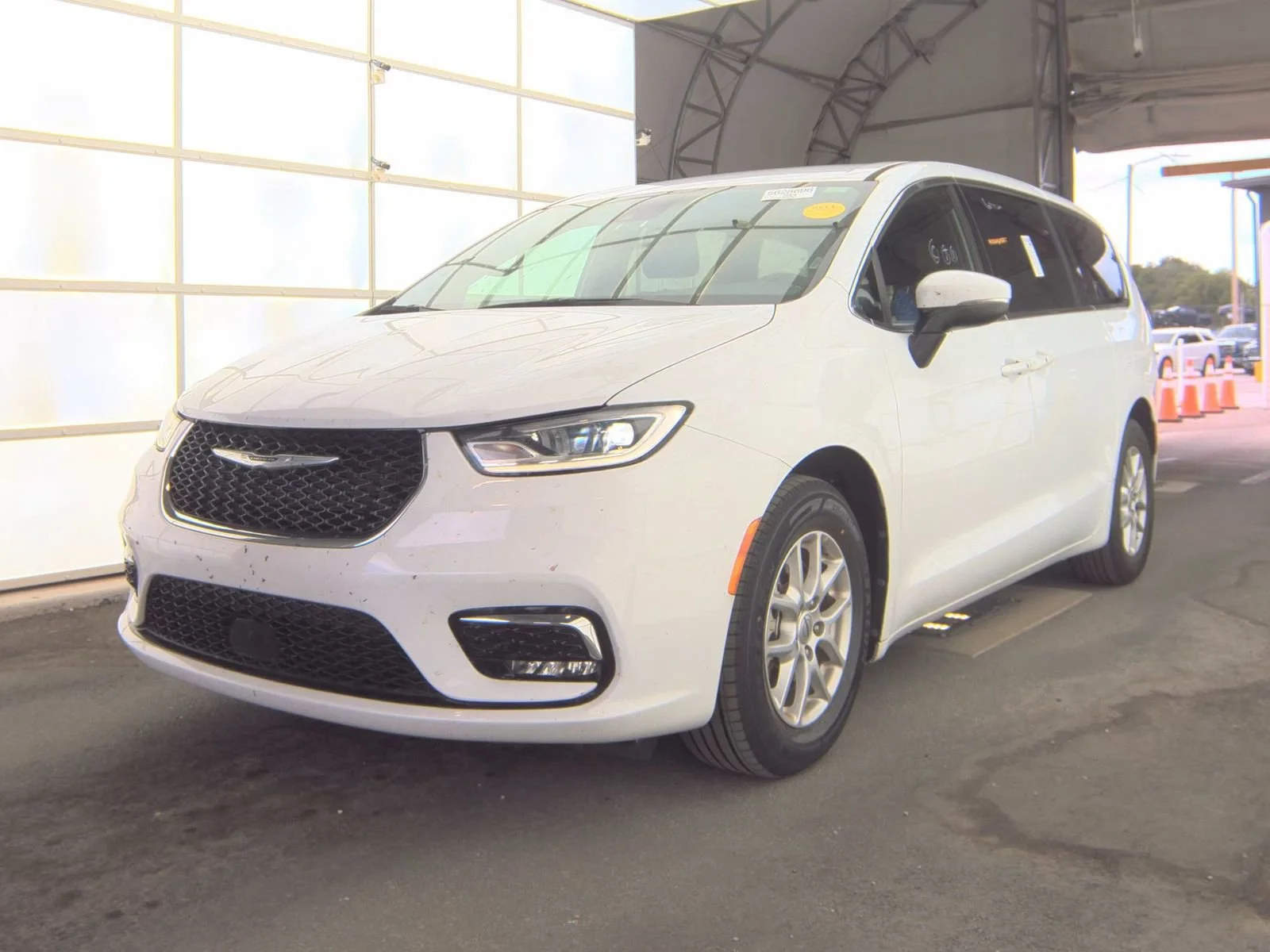 2023 Chrysler Pacifica's photo