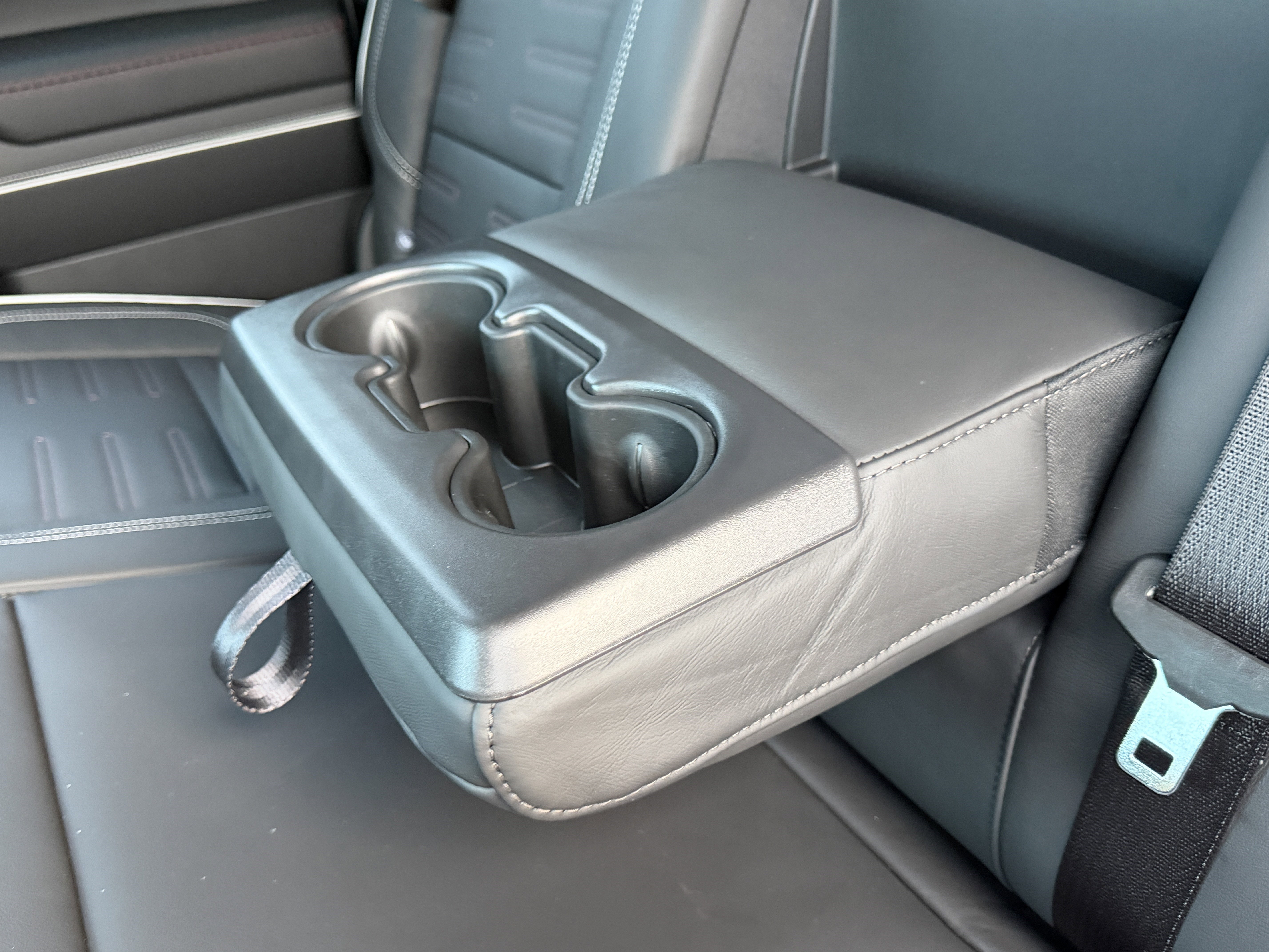 2026 GMC Sierra 1500 AT4X - Photo 17