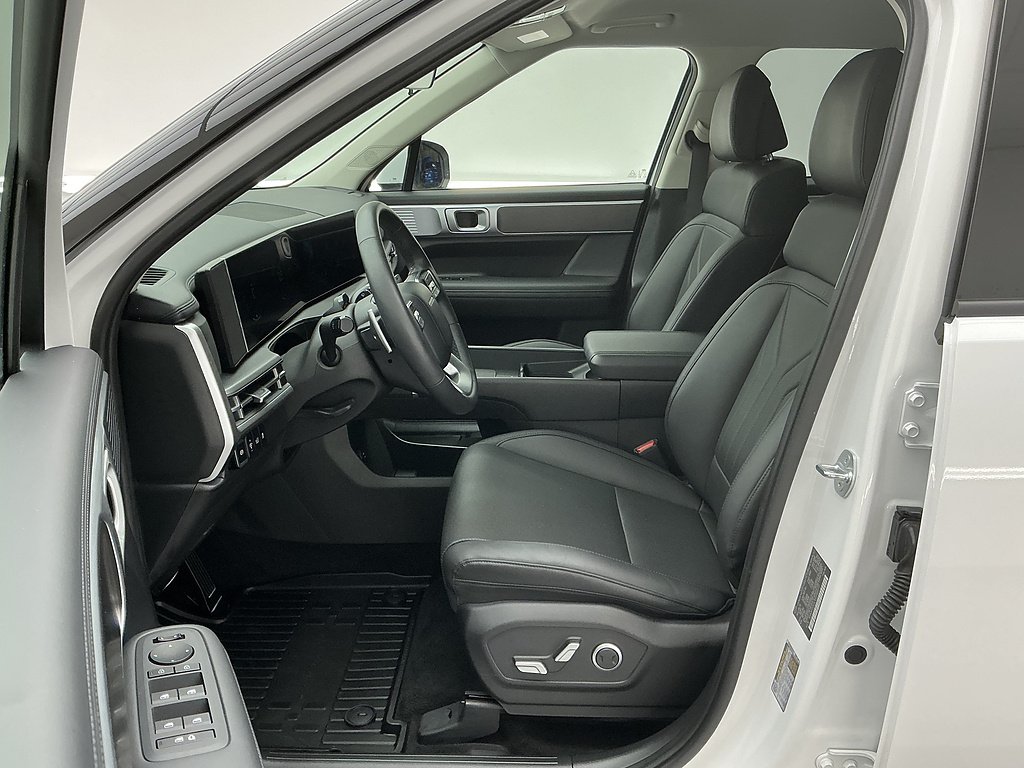 Used 2025 Serenity White Pearl Hyundai SEL image 17