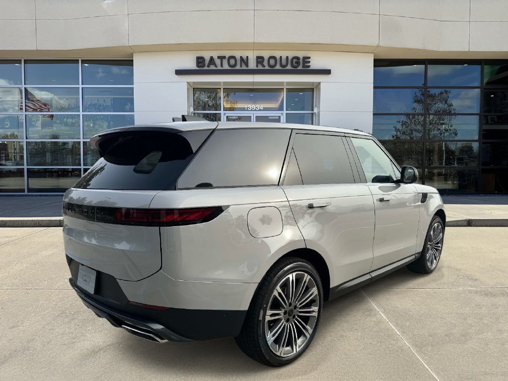 New 2027 Borasco Grey LAND ROVER SE P360 image 3