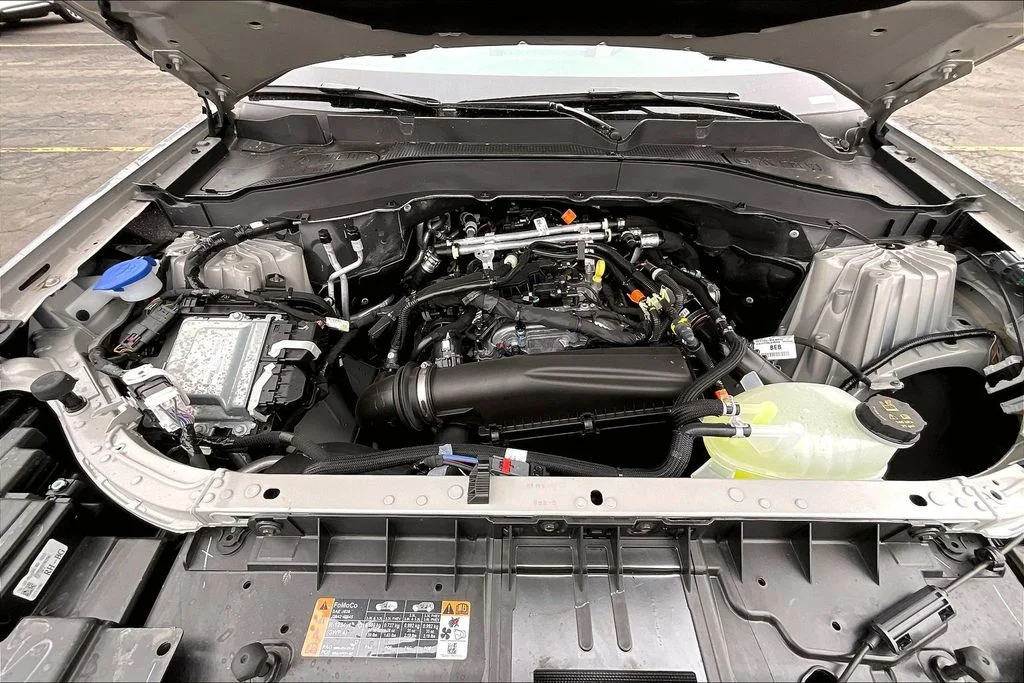 New 2026 Vapor Blue Metallic Ford Active image 5