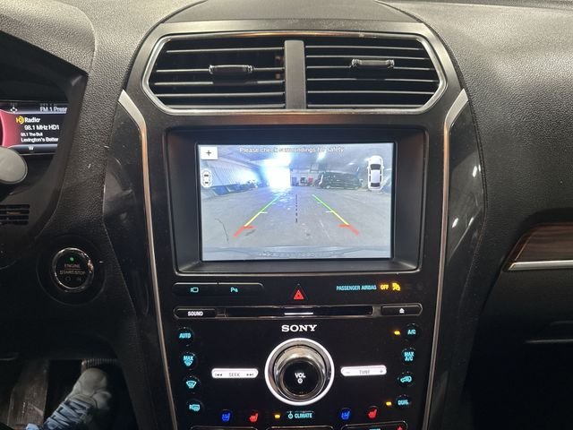 Used 2017 Gray Ford Limited image 29
