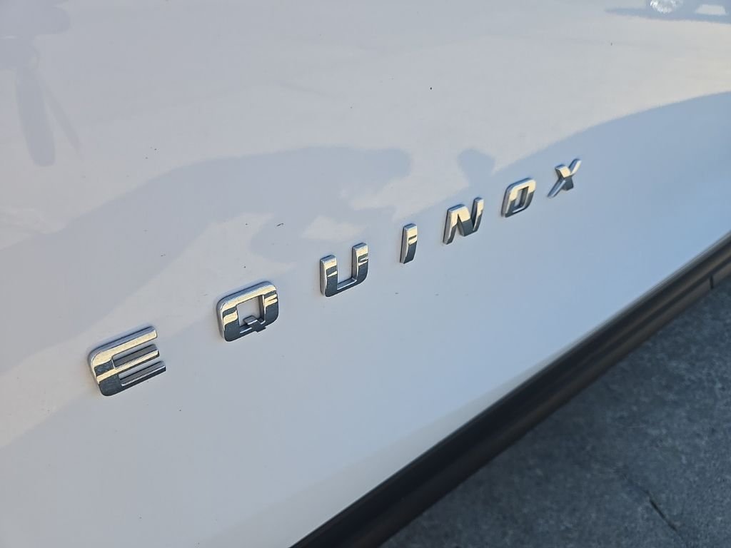 Used 2023 White Chevrolet Premier image 17