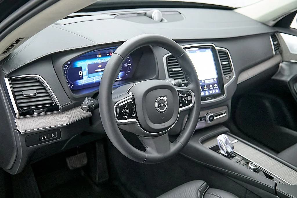 Used 2024 Black Volvo Ultimate image 13
