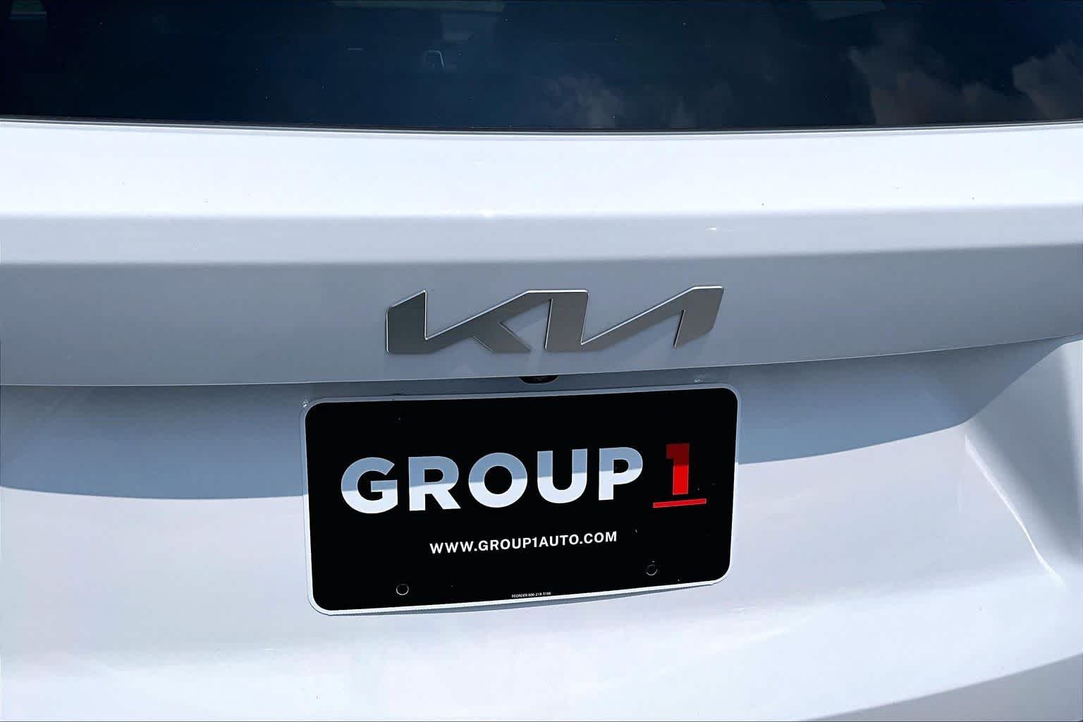 Used 2023 Glacial White Pearl Kia SX image 10