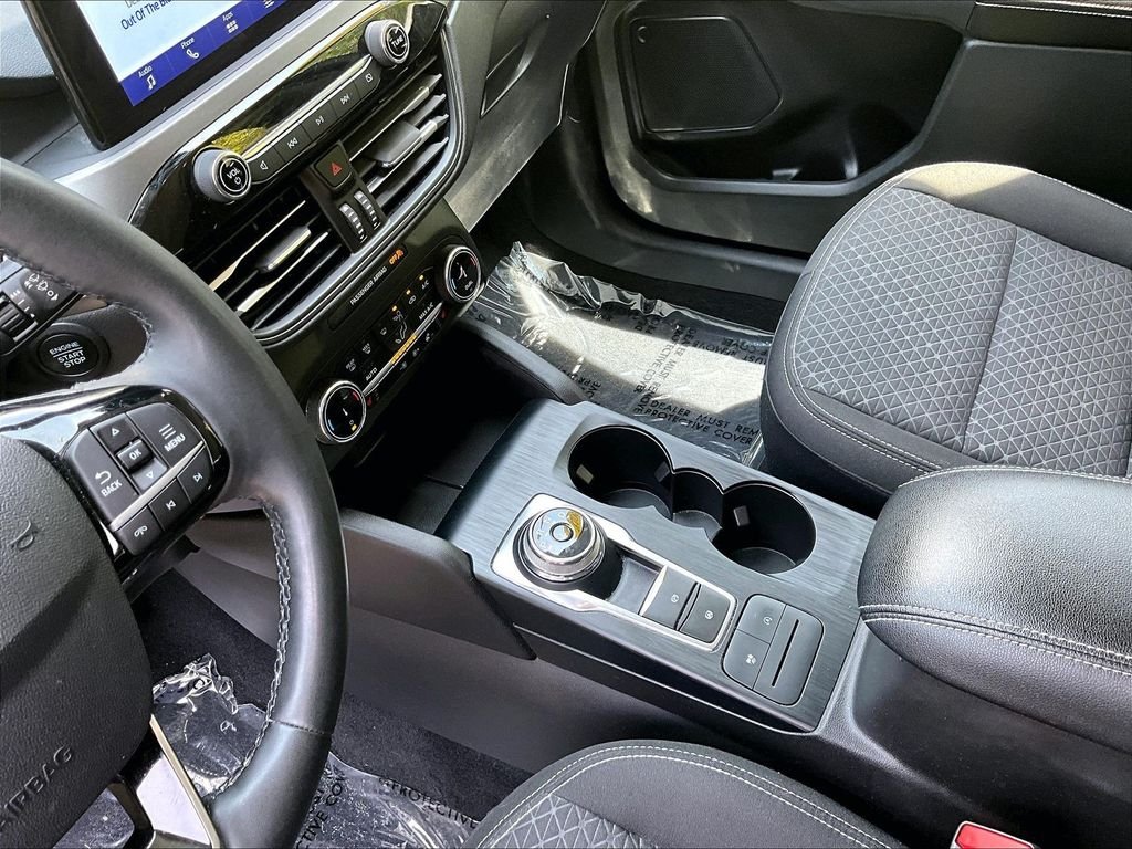 Used 2023 Black Ford Active image 15