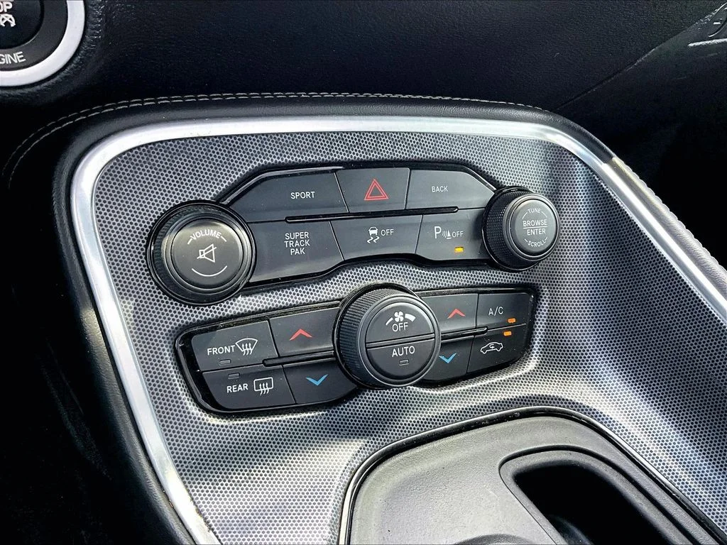 Used 2015 Red Dodge R/T image 30
