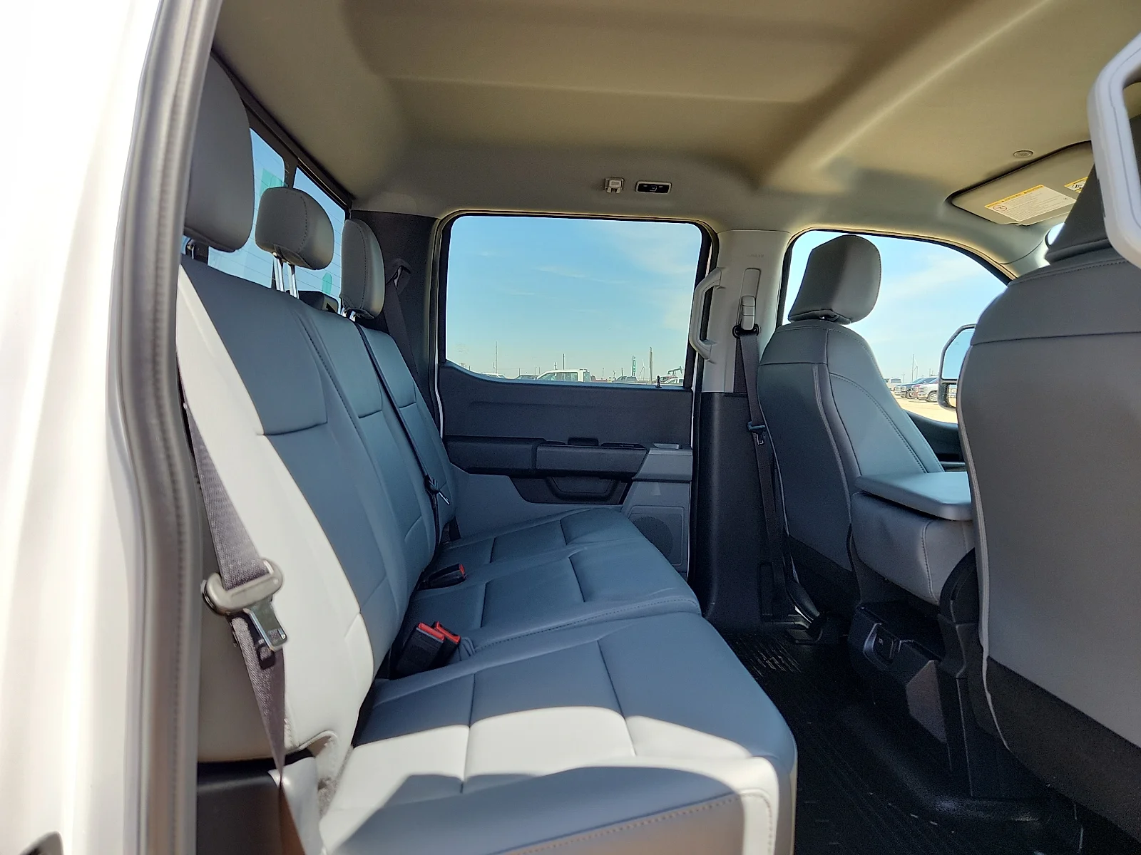 New 2026 Oxford White Ford F-350® XL image 19