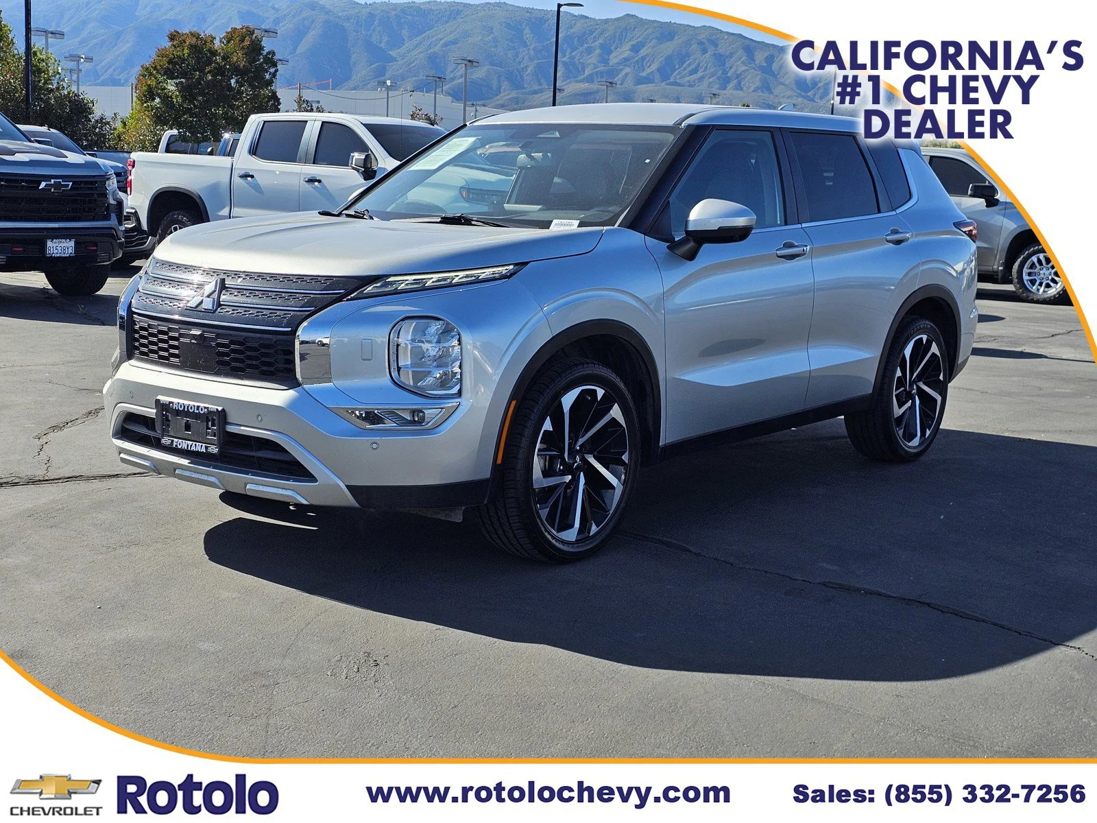Used 2024  Mitsubishi SE Black Edition image 3