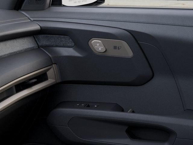 New 2027 Ebony Black Kia S image 25