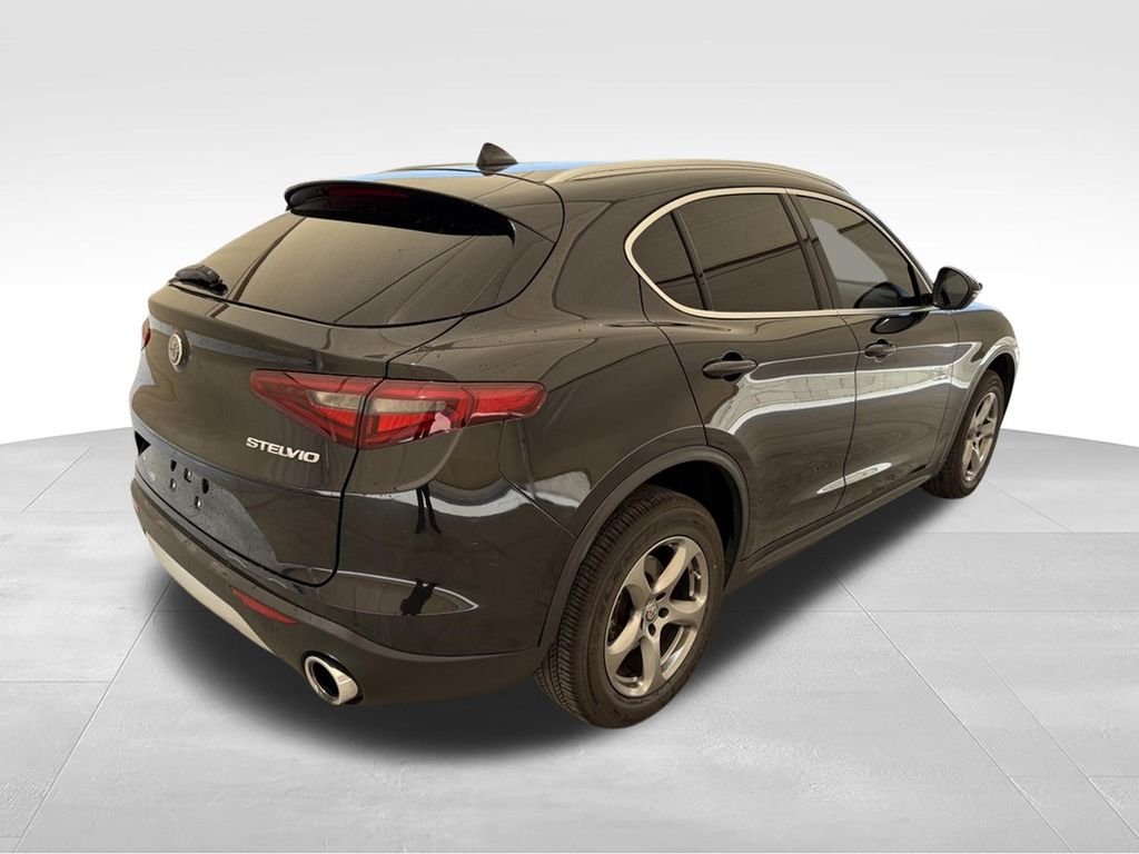 Used 2021 Black Metallic Alfa Romeo Sprint image 7