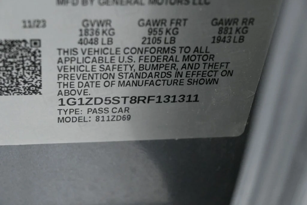 Used 2024 Sterling Gray Metallic Chevrolet LT image 18