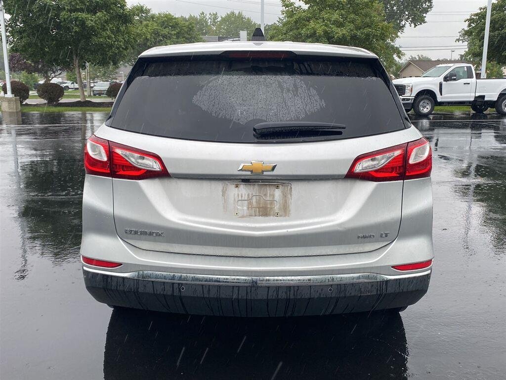 Used 2020 Silver Ice Metallic Chevrolet LT image 9