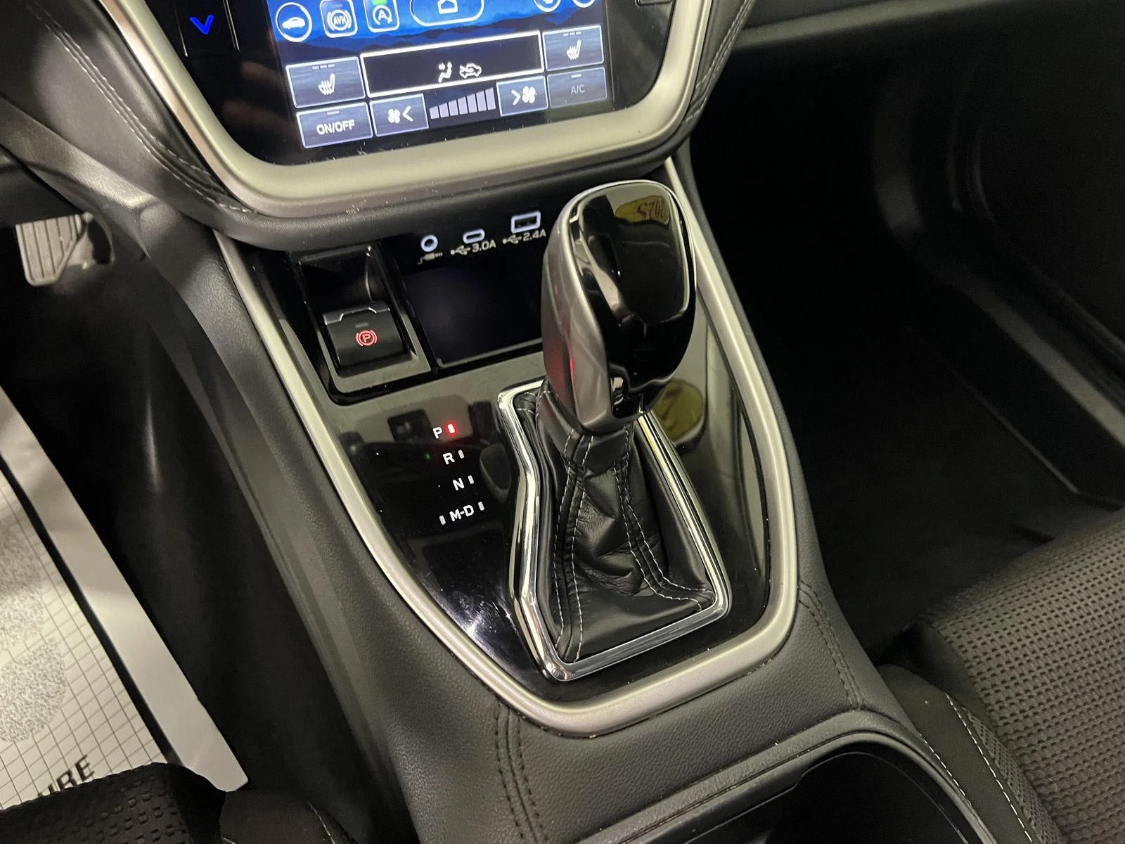 Used 2025 Magnetite Gray Metallic Subaru Premium image 27