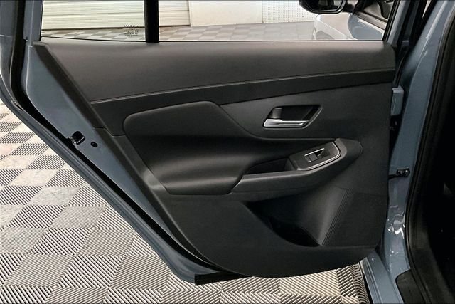 New 2026 Atlantic Gray/Super Black Nissan SR image 32