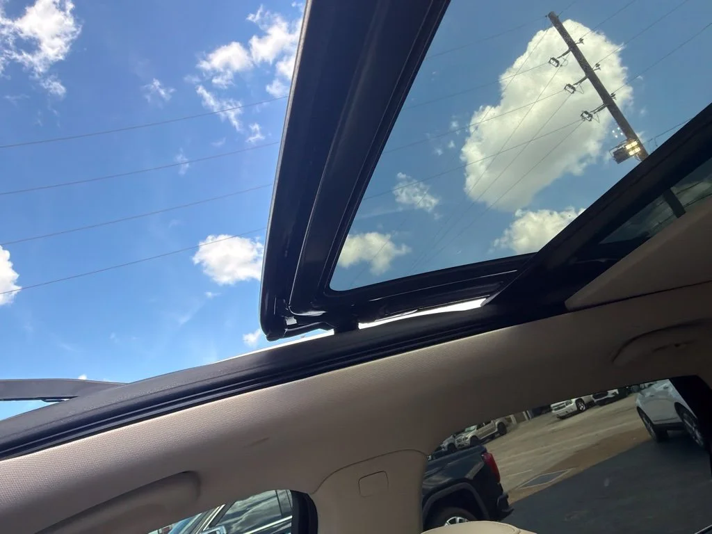 Used 2018 White Cadillac Luxury image 11