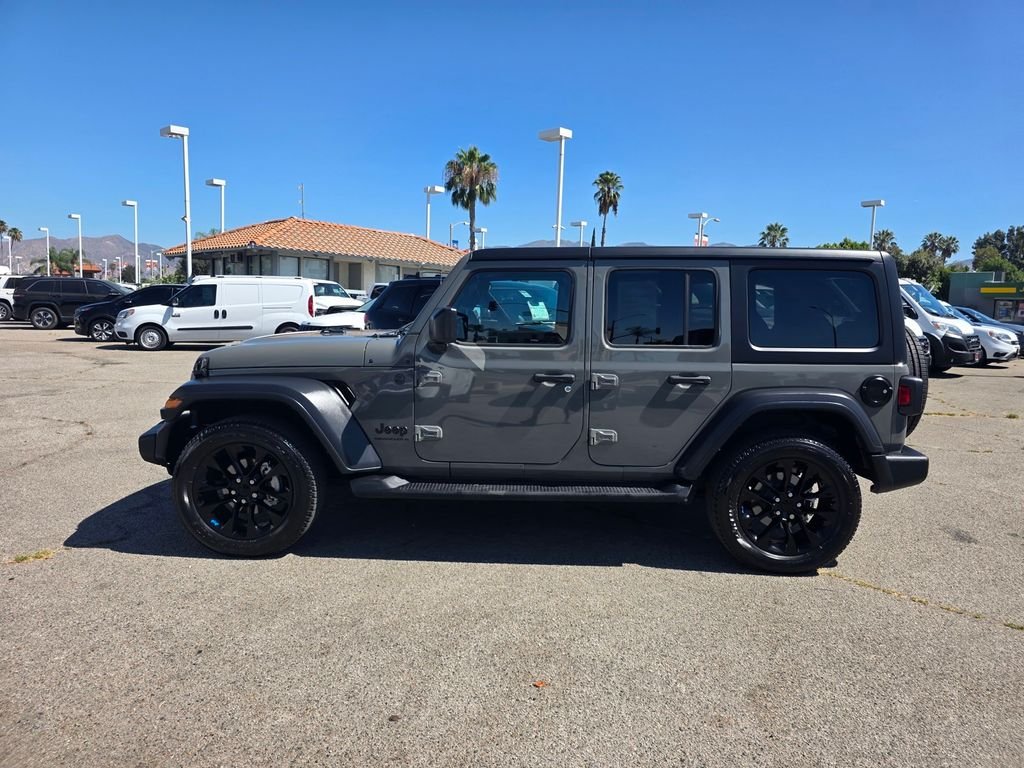 Used 2023 Gray Jeep Sport S image 9