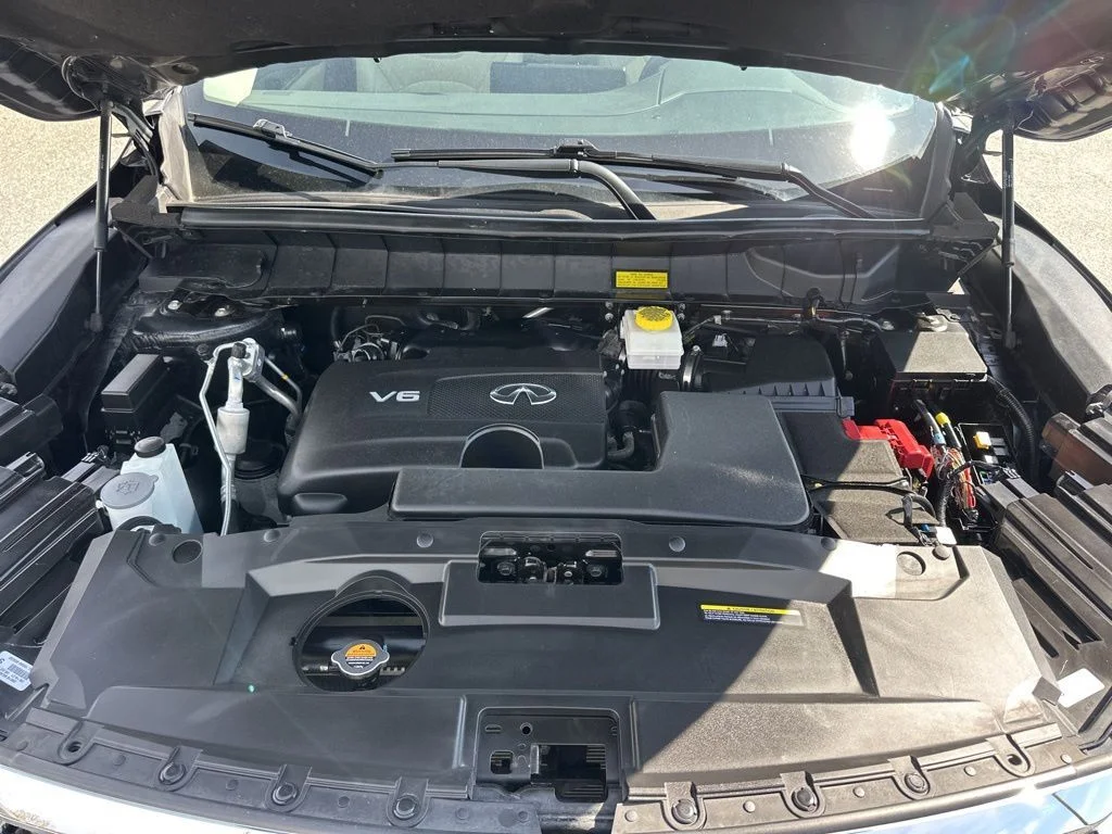 Used 2023 Gray INFINITI LUXE image 31