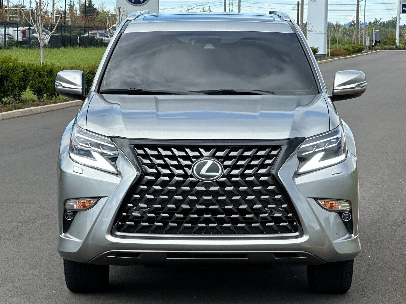Used 2022 Silver Lexus 460 image 8