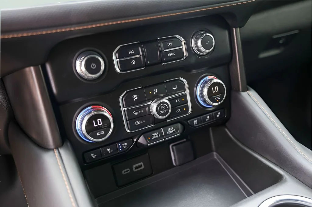 Used 2024 Black GMC AT4 image 23