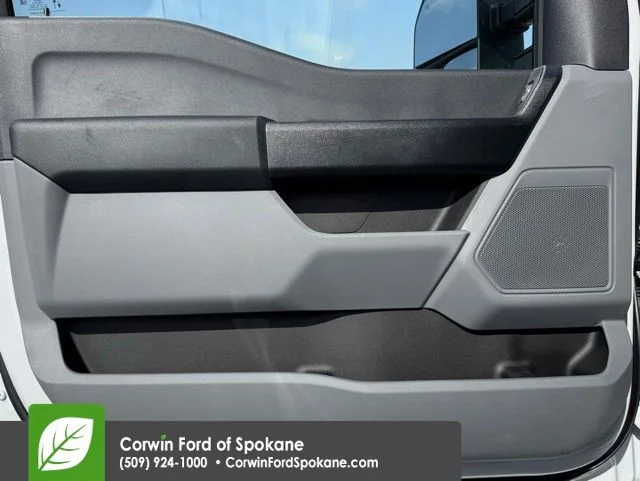 New 2026 Oxford White Ford XL image 17