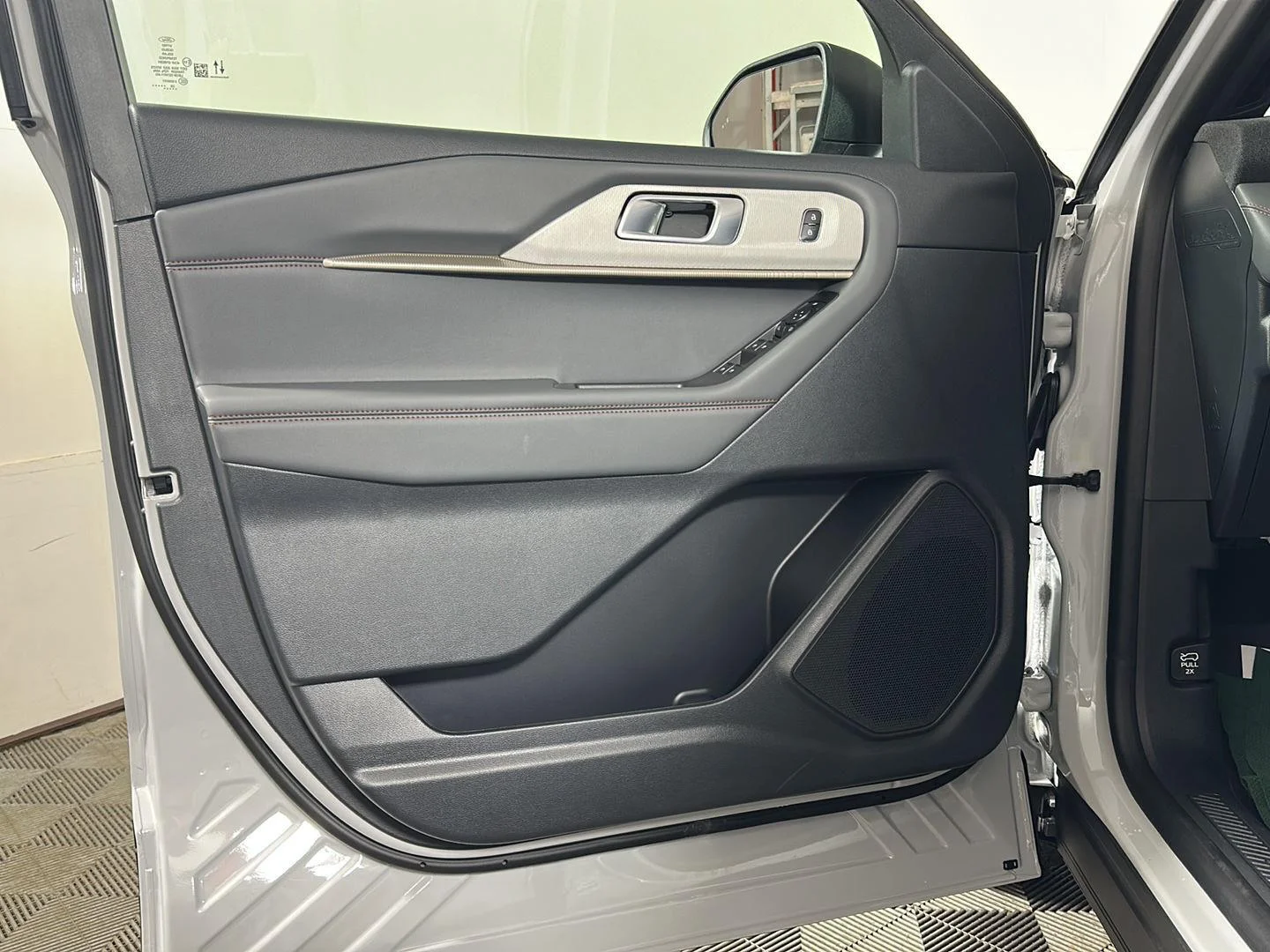 New 2027 Avalanche Gray Ford Active image 13