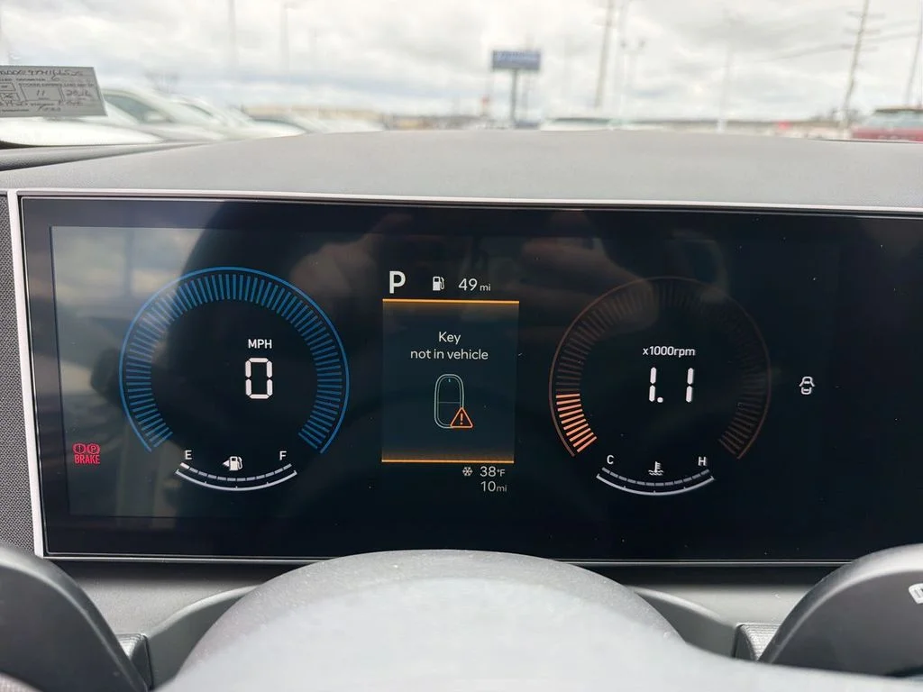 New 2026 White Hyundai SE image 22